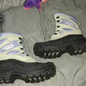 Ranger snow boots